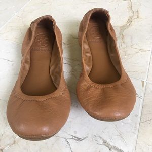 TORY BURCH TAN/NUDE FLATS